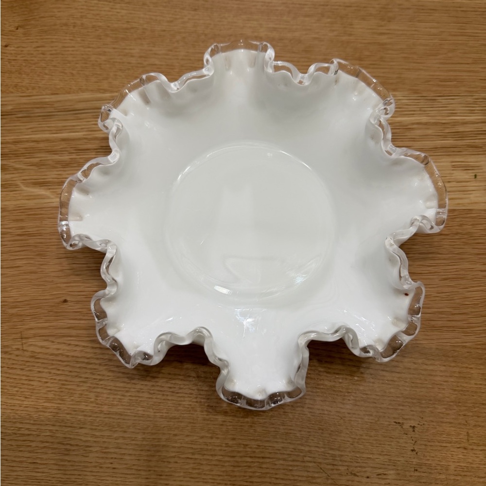 FENTON Silver Crest White Milk Glass Candy Dish Bowl Ruffled Rim Edge 8” Vintage